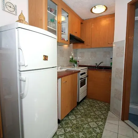 Apartment In Tisno
